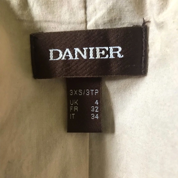 Danier leather jacket - Picture 5 of 7
